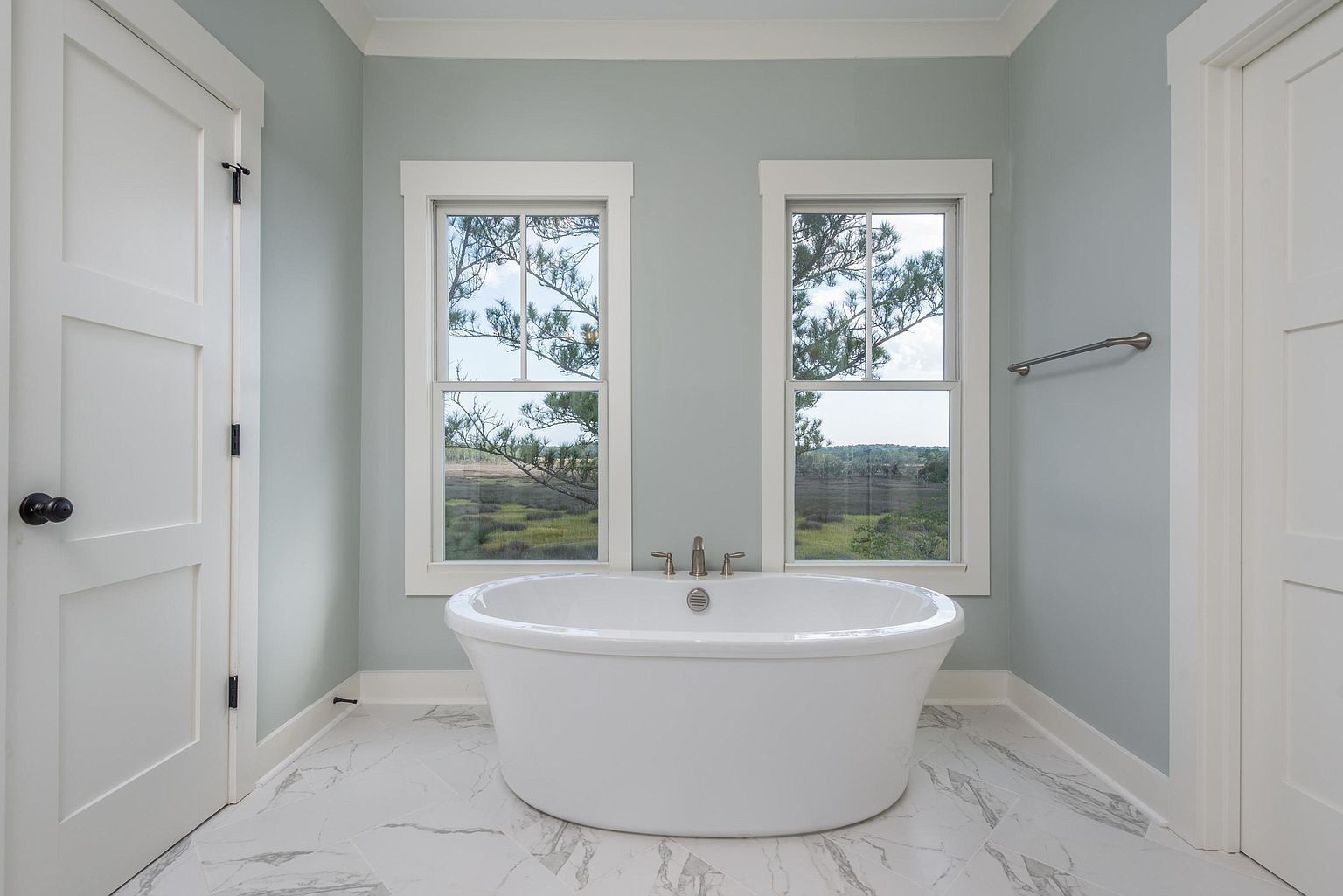 Cassina Bathroom